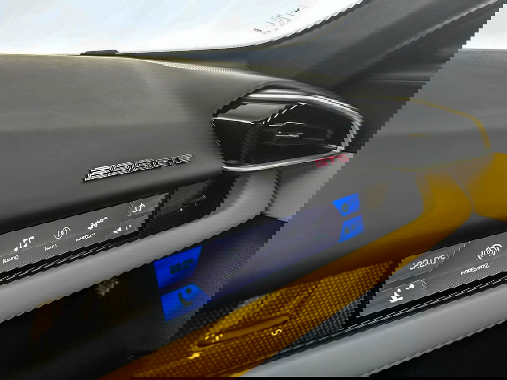 Ferrari 296 Spider usata a Milano (17)