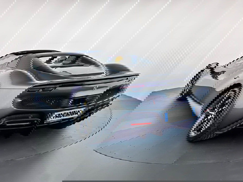 Ferrari 296 Spider usata a Milano (6)