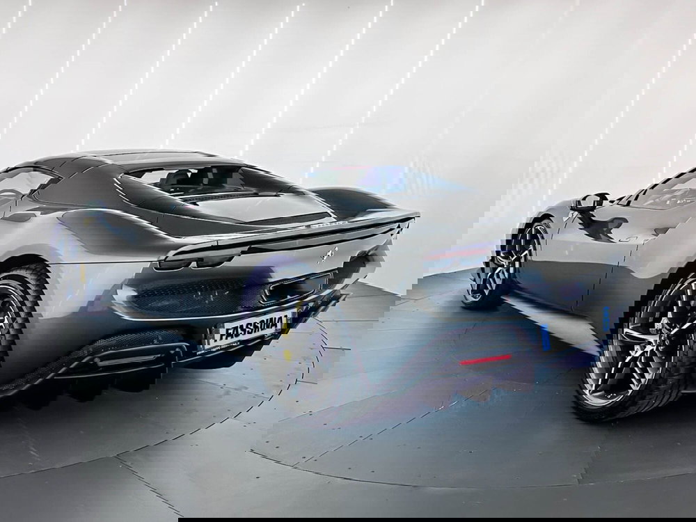 Ferrari 296 Spider usata a Milano (7)