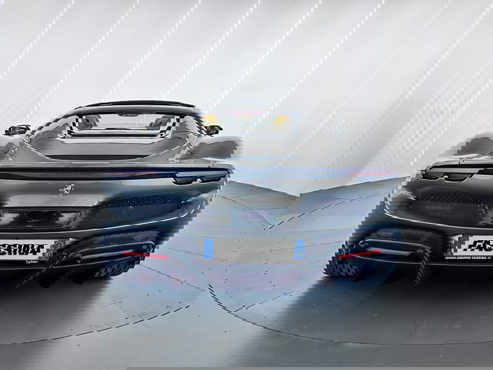 Ferrari 296 Spider usata a Milano (8)