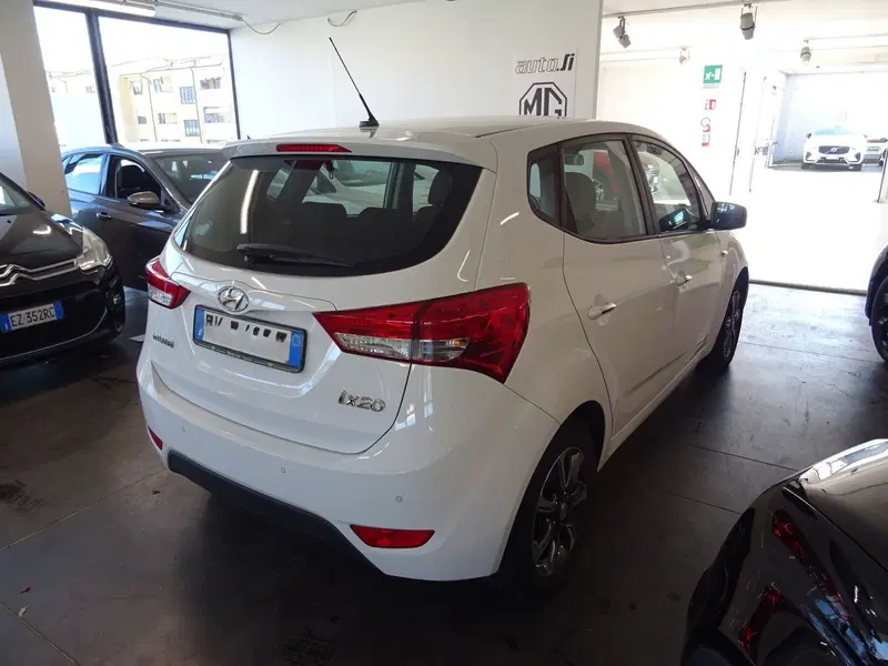 Hyundai ix20 usata a Lucca (4)