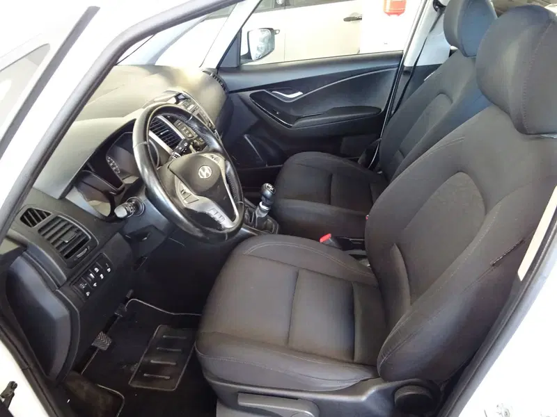 Hyundai ix20 usata a Lucca (9)