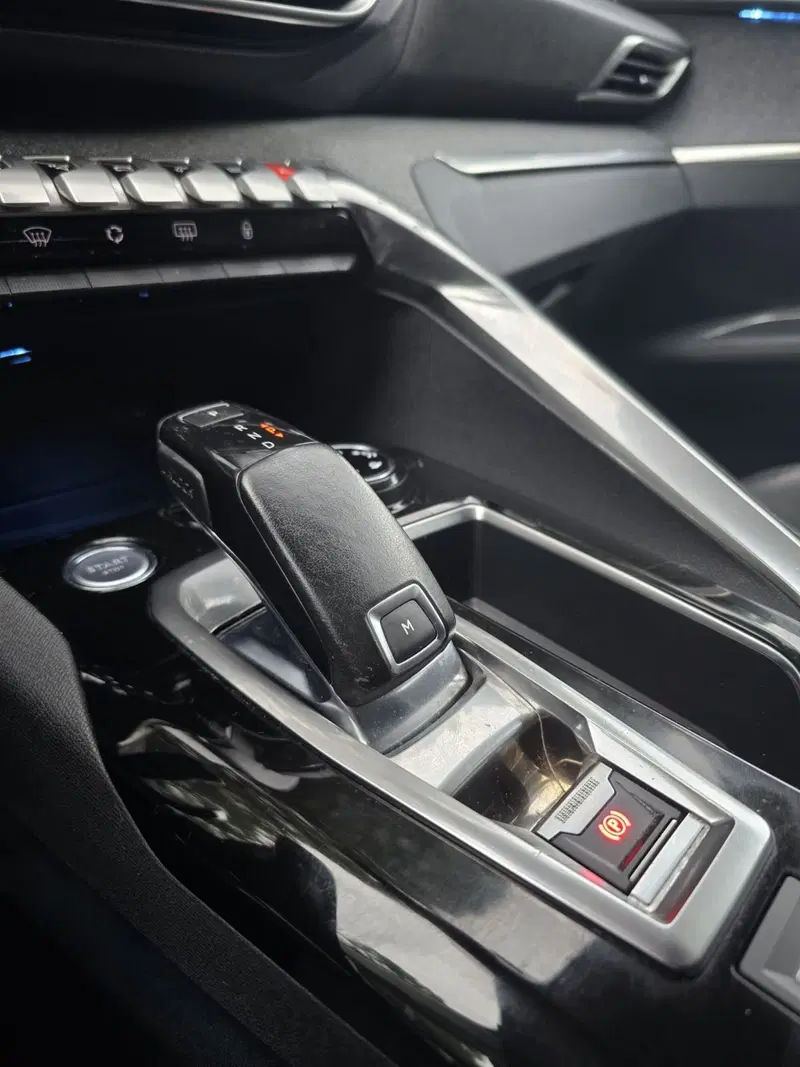 Peugeot 3008 usata a Massa-Carrara (13)