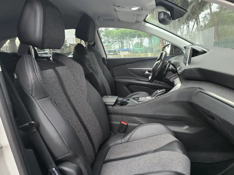 Peugeot 3008 usata a Massa-Carrara (6)