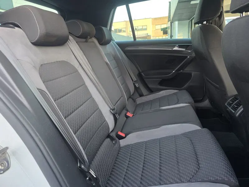 Volkswagen Golf usata a Massa-Carrara (13)