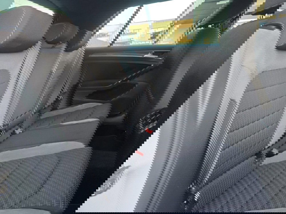 Volkswagen Golf usata a Massa-Carrara (13)