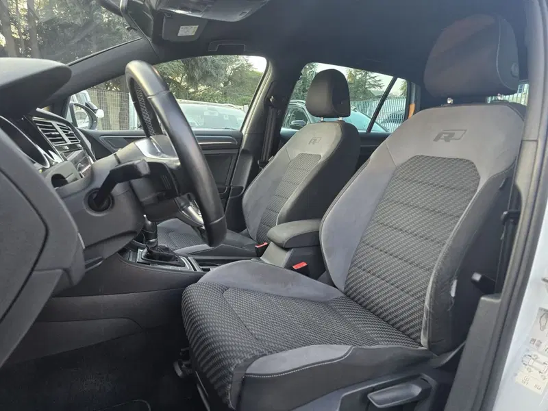 Volkswagen Golf usata a Massa-Carrara (16)