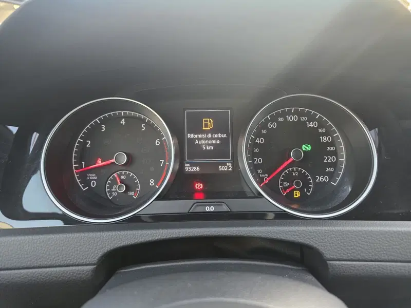 Volkswagen Golf usata a Massa-Carrara (9)