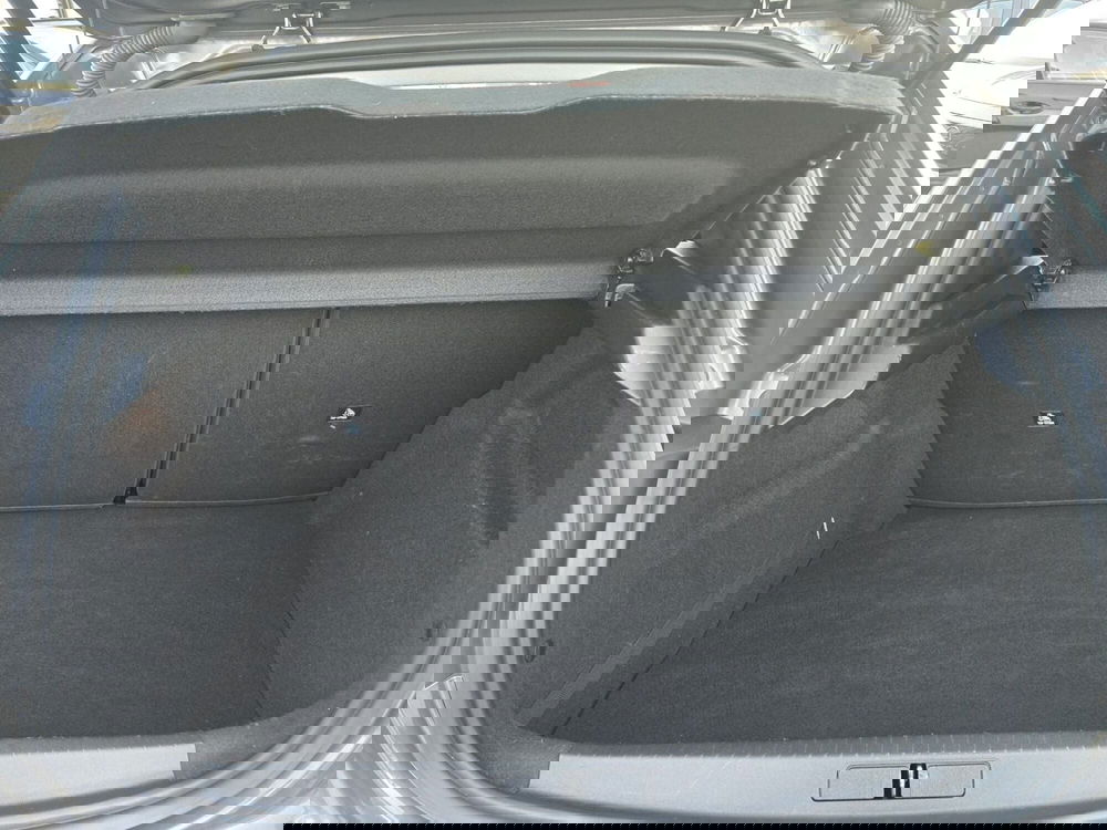 Peugeot 208 usata a Massa-Carrara (14)