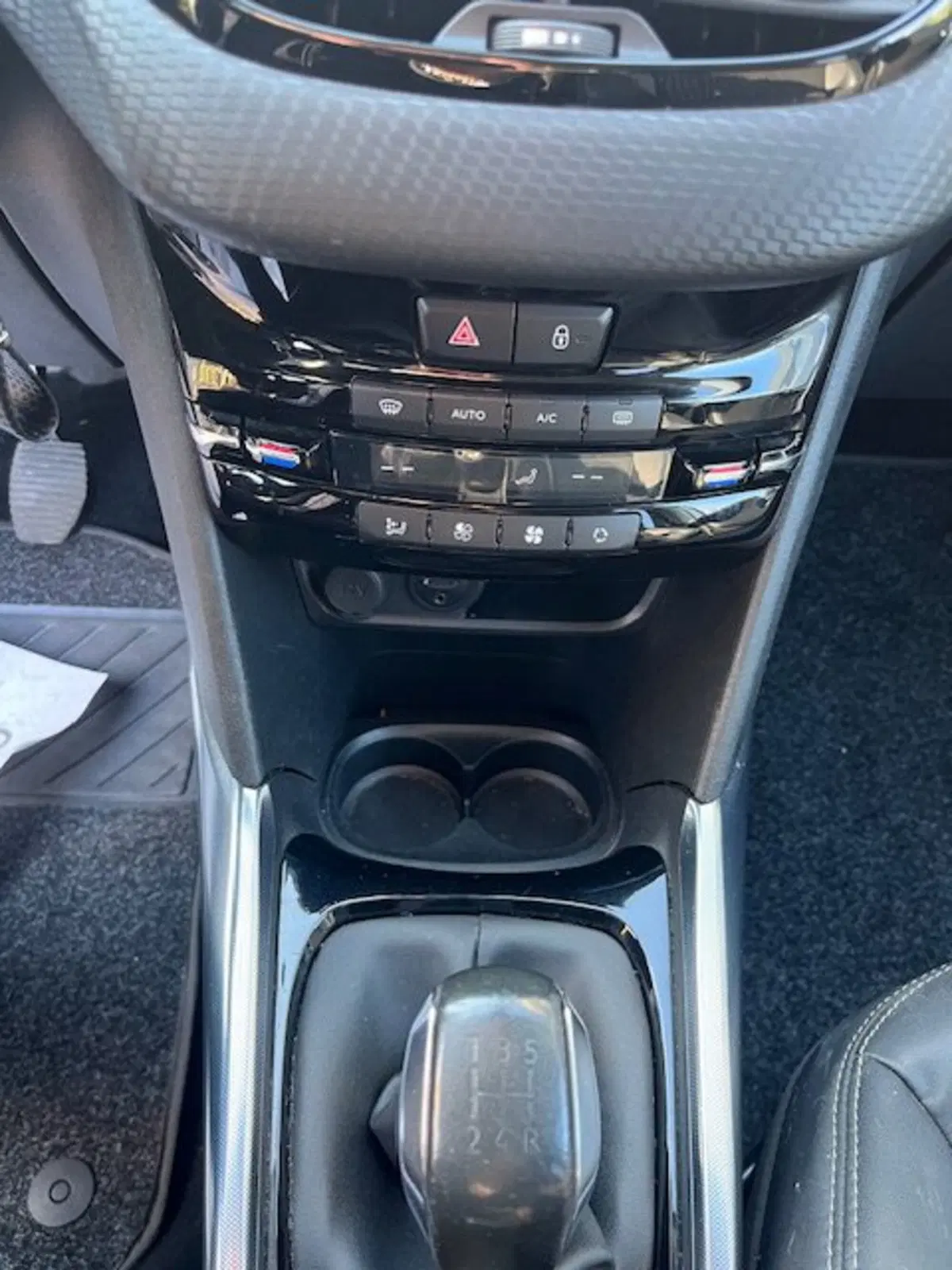 Peugeot 2008 usata a Brescia (20)