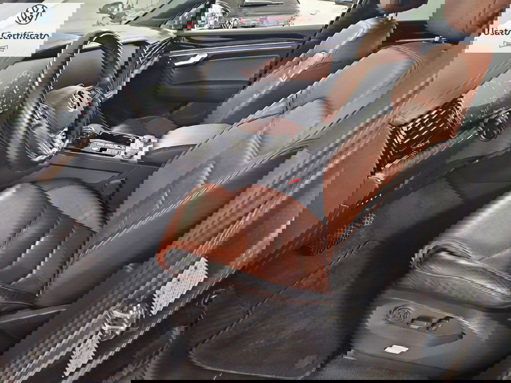 Volkswagen Touareg usata a Genova (10)