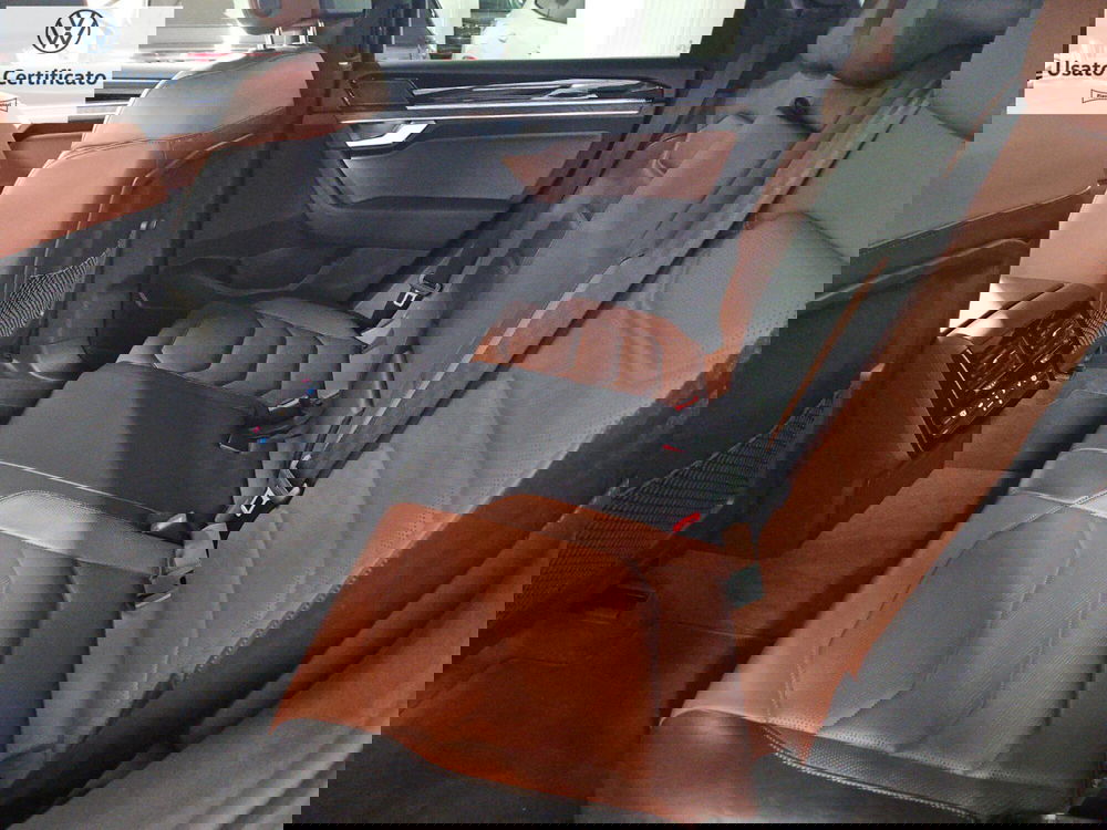 Volkswagen Touareg usata a Genova (11)