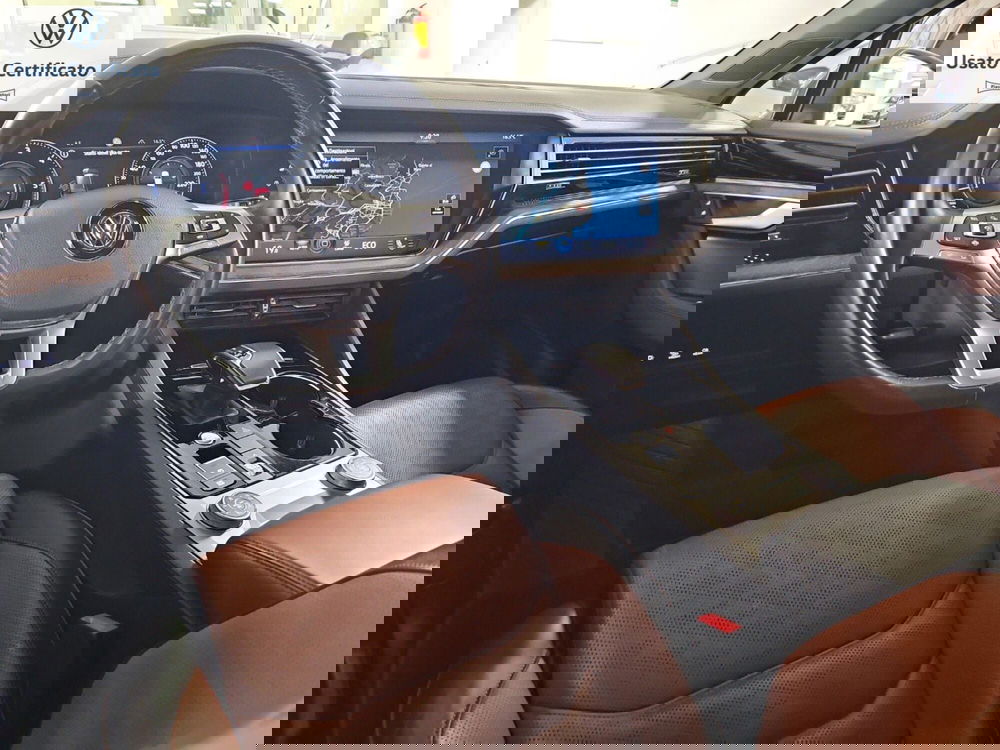 Volkswagen Touareg usata a Genova (12)