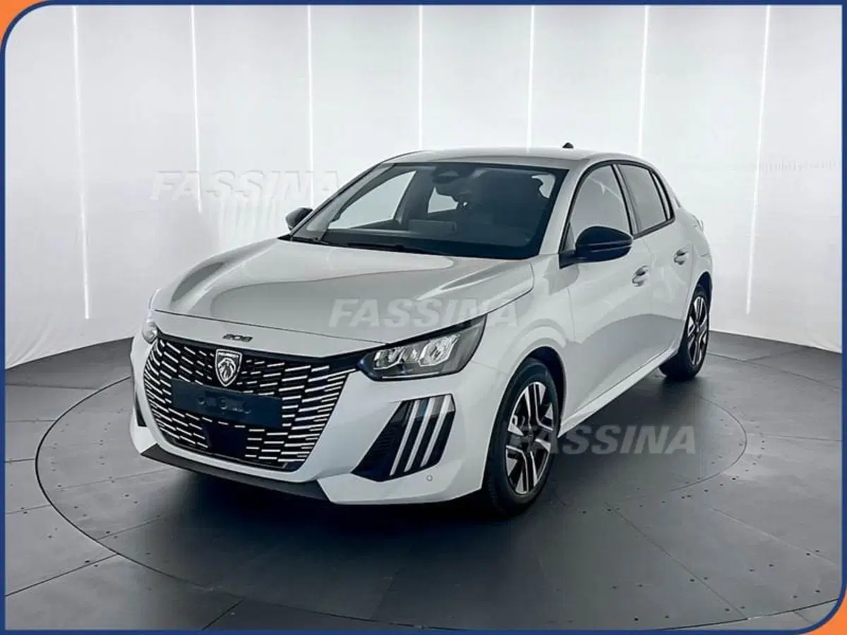 Peugeot 208 nuova a Milano (3)
