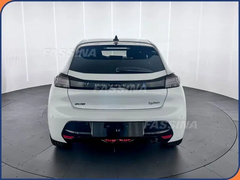 Peugeot 208 nuova a Milano (5)
