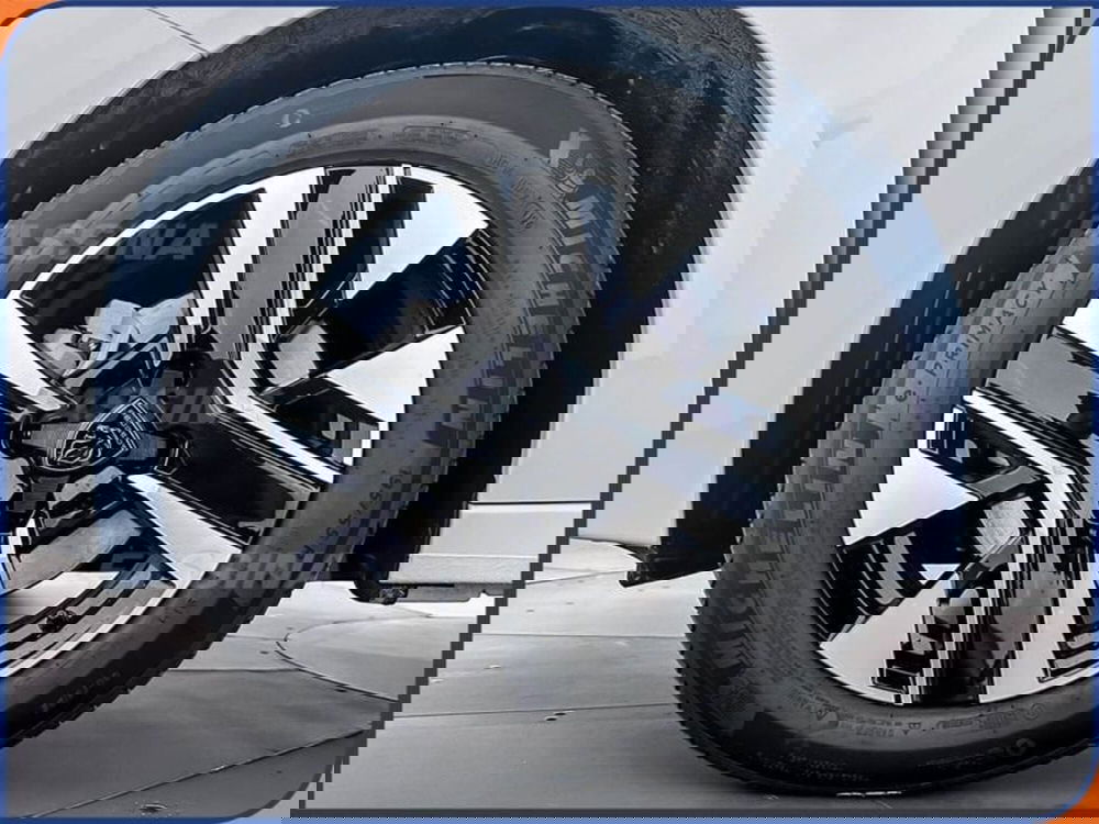 Peugeot 208 nuova a Milano (7)