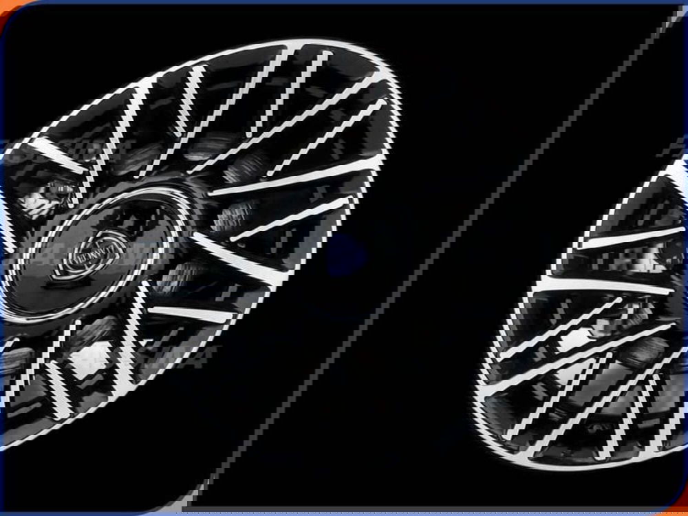 Lancia Ypsilon usata a Milano (7)