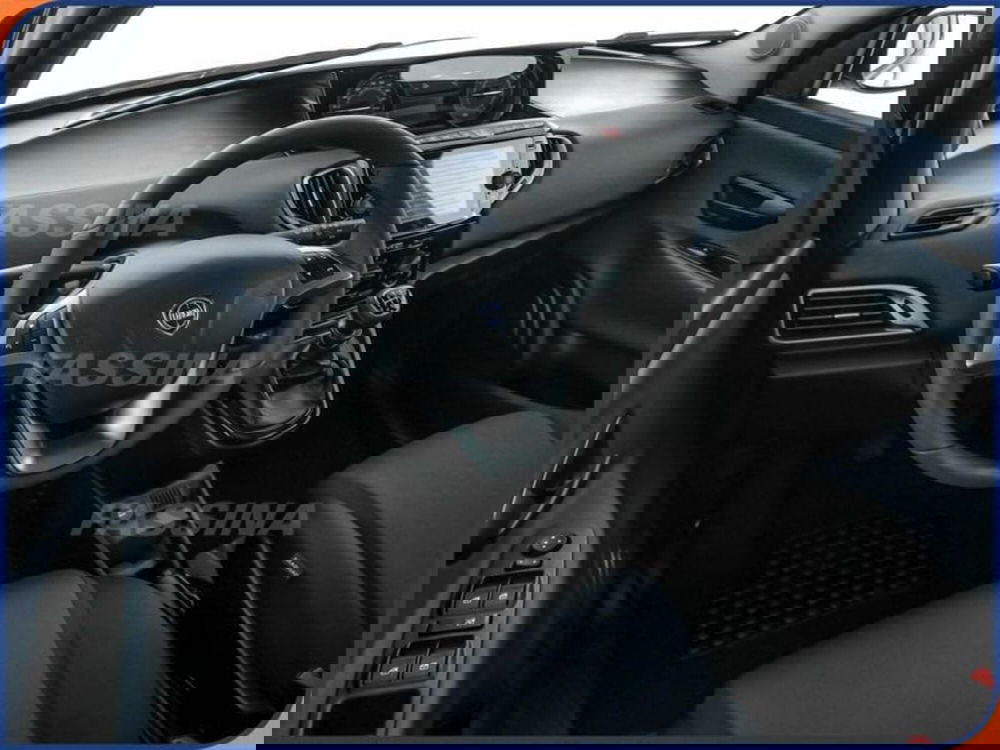 Lancia Ypsilon usata a Milano (9)