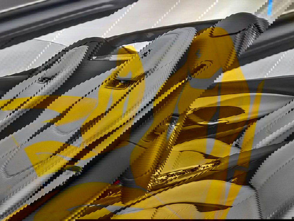 Ferrari 296 Spider usata a Milano (11)