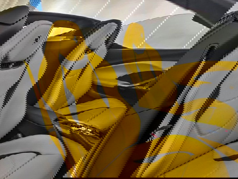 Ferrari 296 Spider usata a Milano (16)