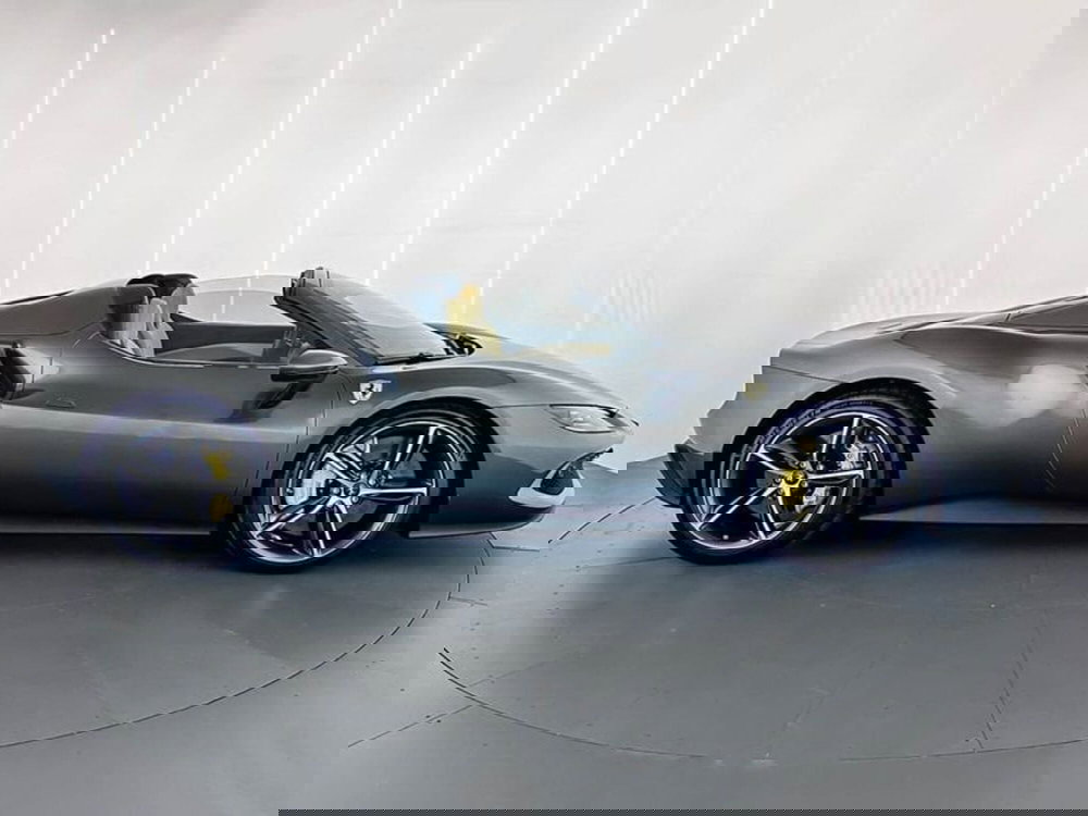 Ferrari 296 Spider usata a Milano (5)