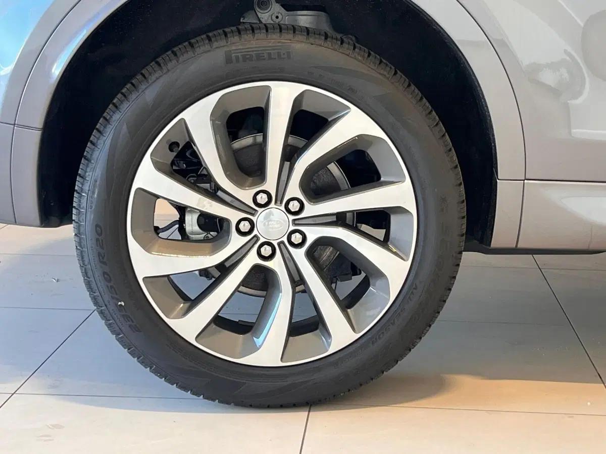 Land Rover Discovery Sport usata a Napoli (9)