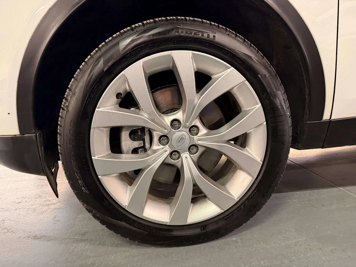 Land Rover Discovery Sport usata a Siena (9)