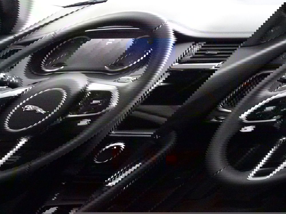 Jaguar E-Pace usata a Como (10)