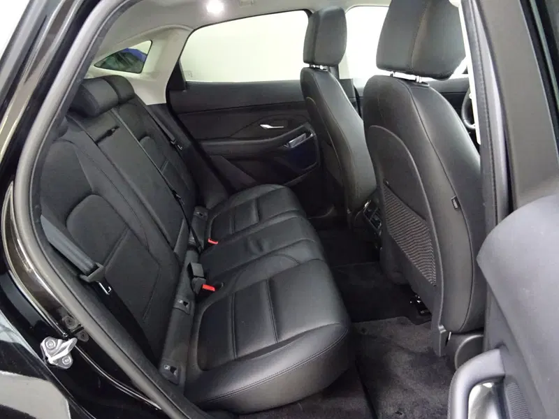 Jaguar E-Pace usata a Como (5)