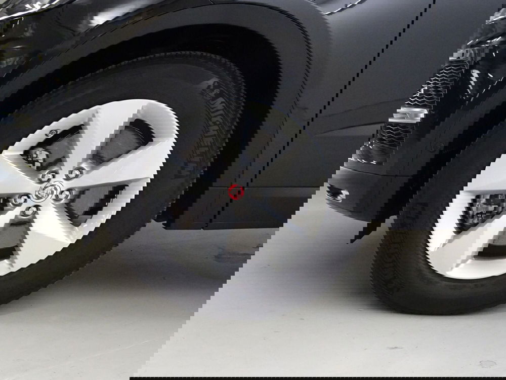 Jaguar E-Pace usata a Como (9)