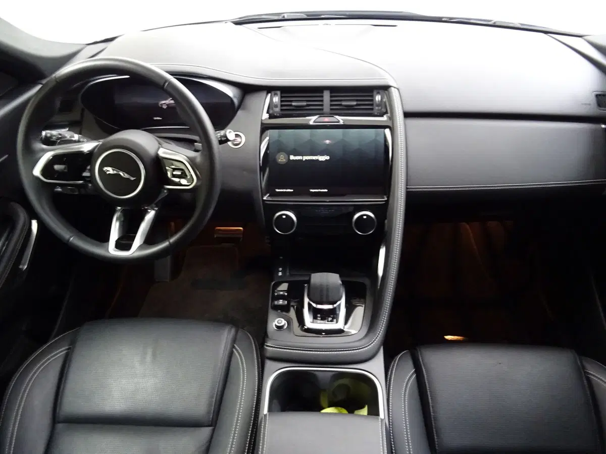 Jaguar E-Pace usata a Como (4)