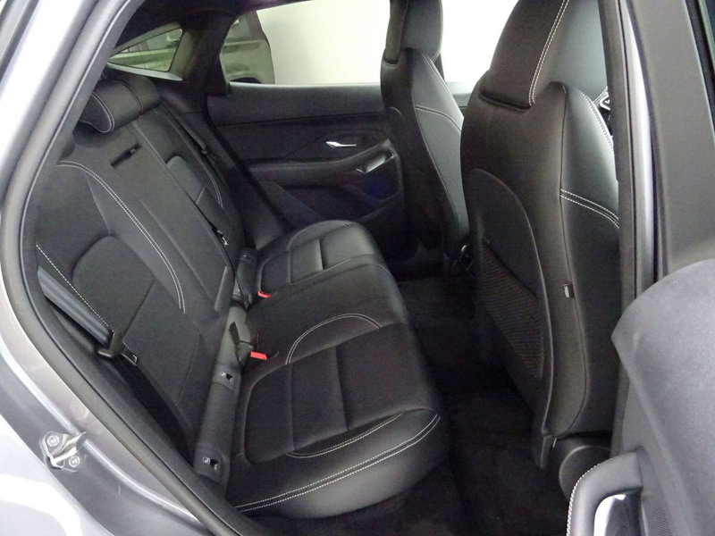 Jaguar E-Pace usata a Como (5)