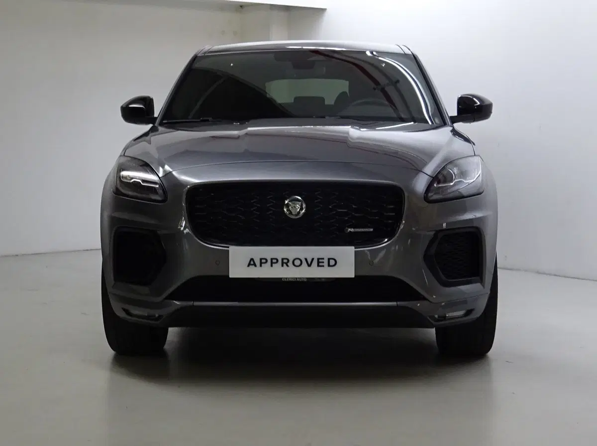 Jaguar E-Pace usata a Como (8)