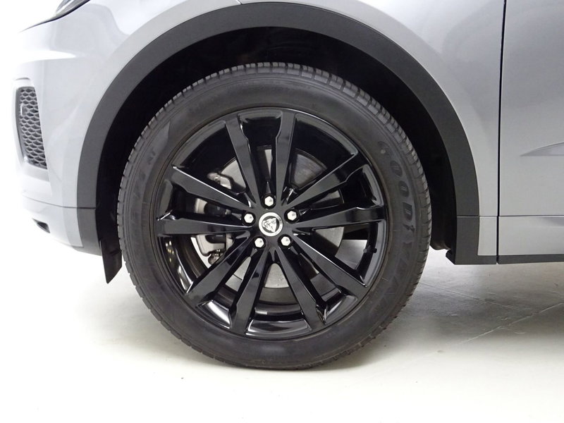 Jaguar E-Pace usata a Como (9)