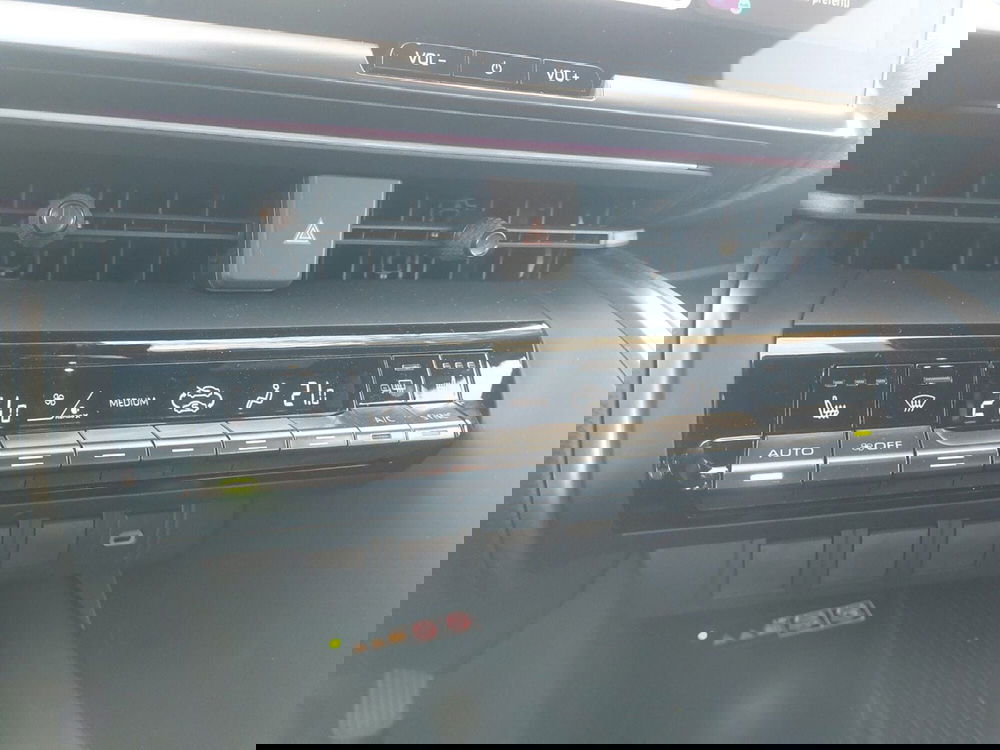 Toyota Toyota C-HR usata a Roma (13)