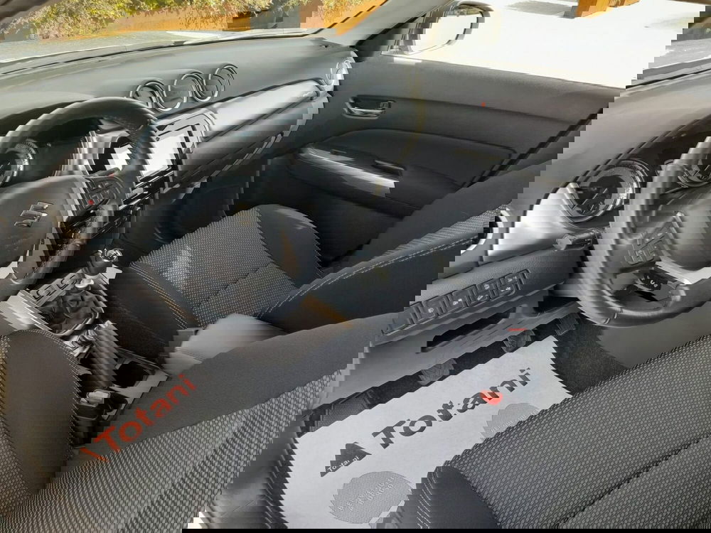 Suzuki Vitara nuova a L'Aquila (20)