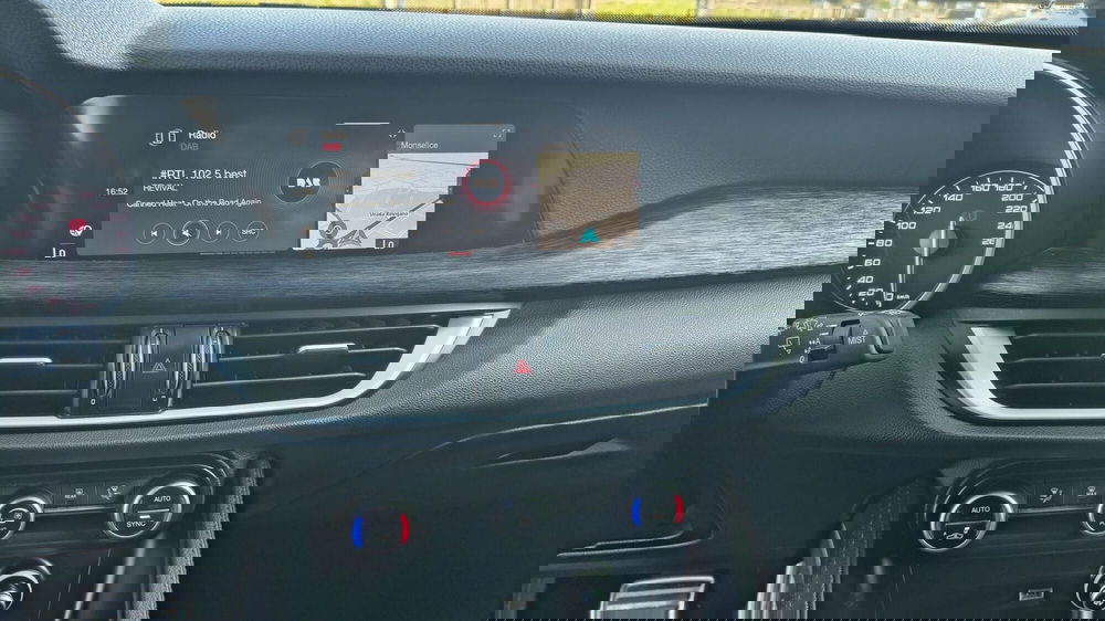 Alfa Romeo Stelvio usata a Padova (12)