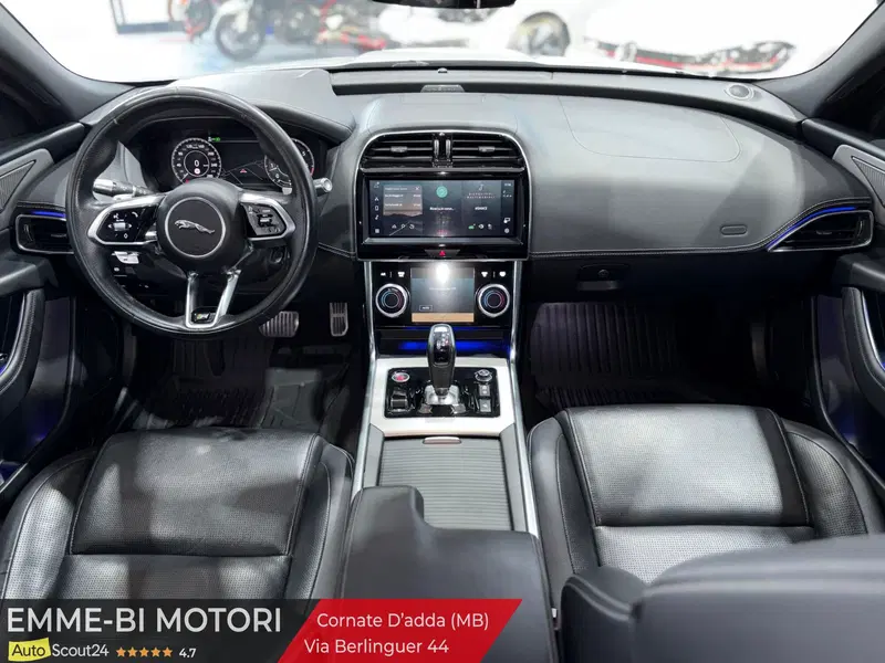Jaguar XE usata a Monza e Brianza (13)