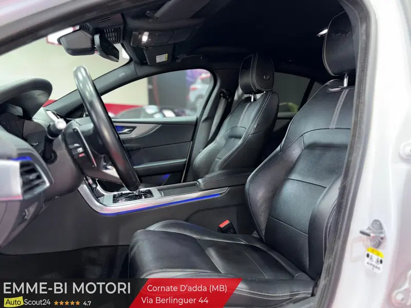 Jaguar XE usata a Monza e Brianza (6)