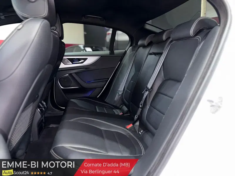 Jaguar XE usata a Monza e Brianza (7)