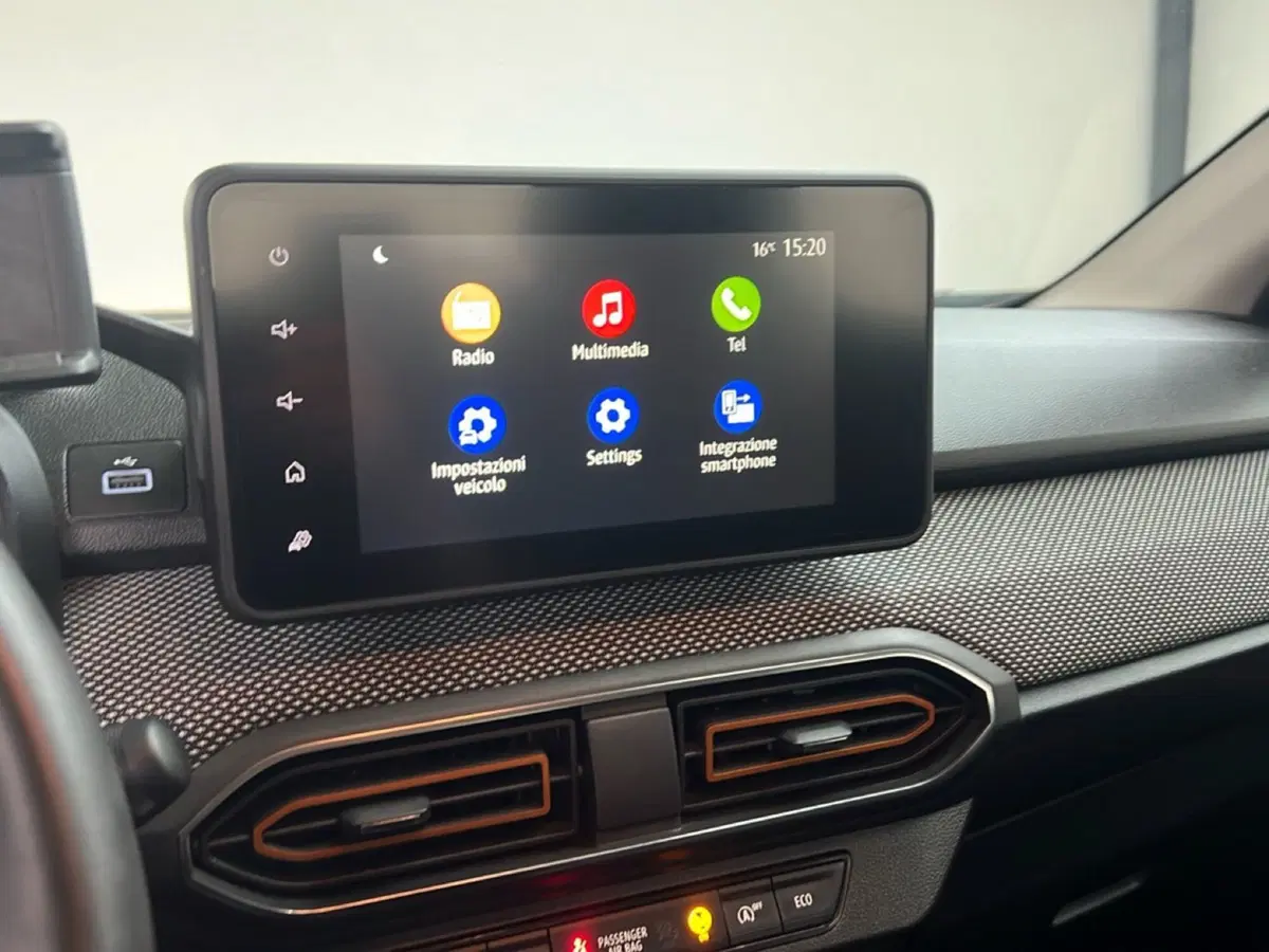 Dacia Sandero usata a Roma (18)