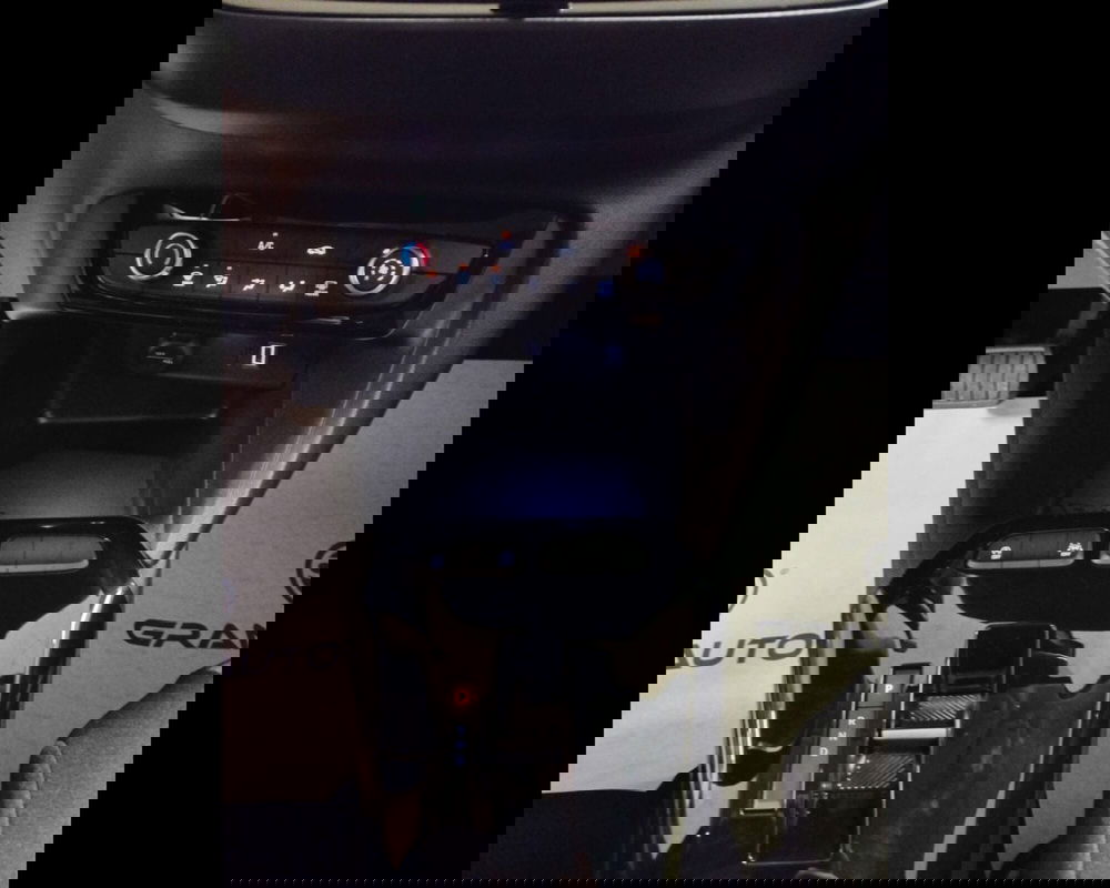 Opel Corsa nuova a Alessandria (7)