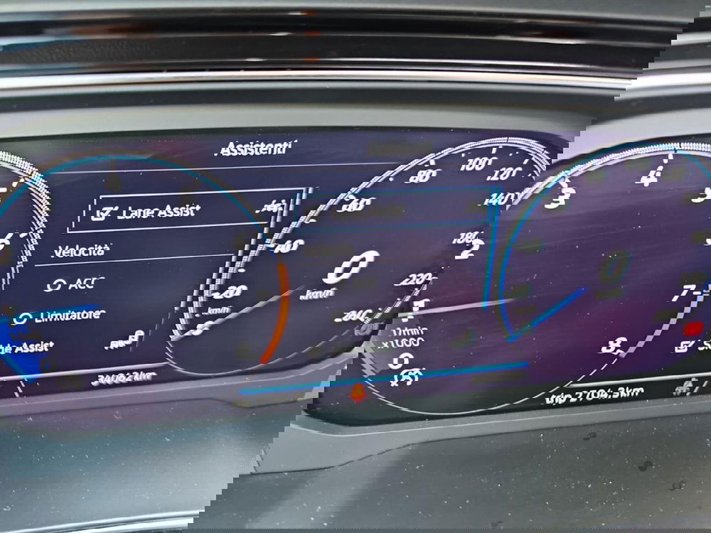 Volkswagen Taigo usata a Lecco (14)