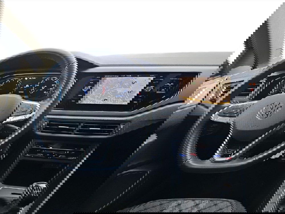 Volkswagen Taigo usata a Lecco (6)