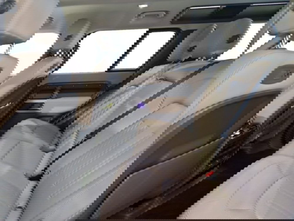 Land Rover Defender usata a Livorno (18)