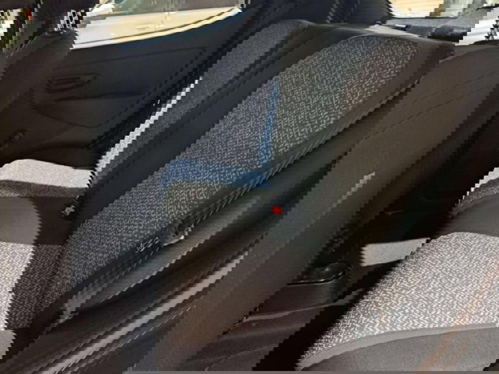 Lancia Ypsilon usata a Savona (15)