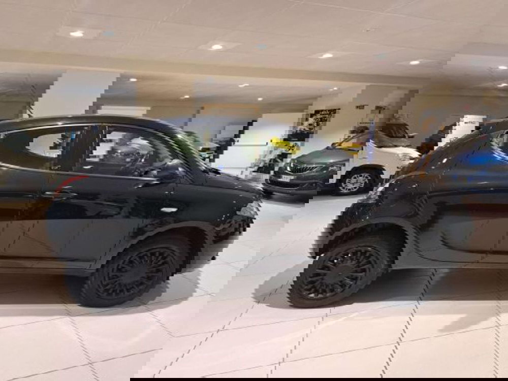 Lancia Ypsilon usata a Savona (4)