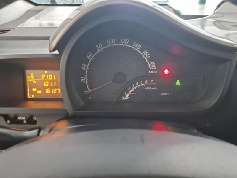 Toyota iQ usata a Salerno (11)
