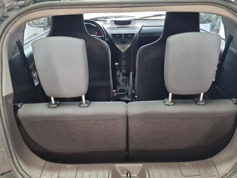 Toyota iQ usata a Salerno (19)