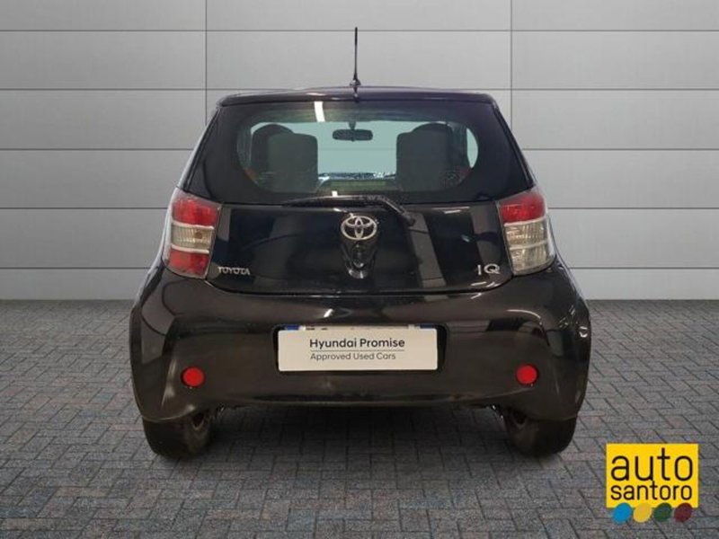 Toyota iQ usata a Salerno (6)